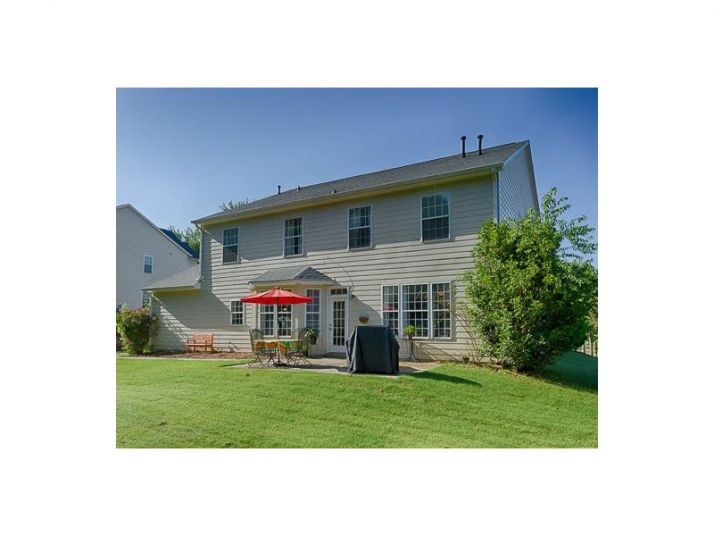 385 Ridgewood Drive, Fayetteville, GA 30215