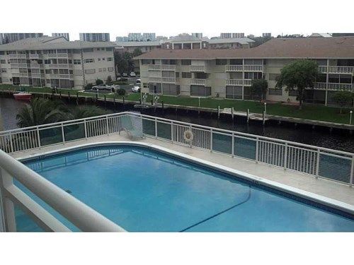 437 GOLDEN ISLES DR # 5C, Hallandale, FL 33009