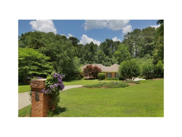 11575 Mountain Laurel Drive, Roswell, GA 30075