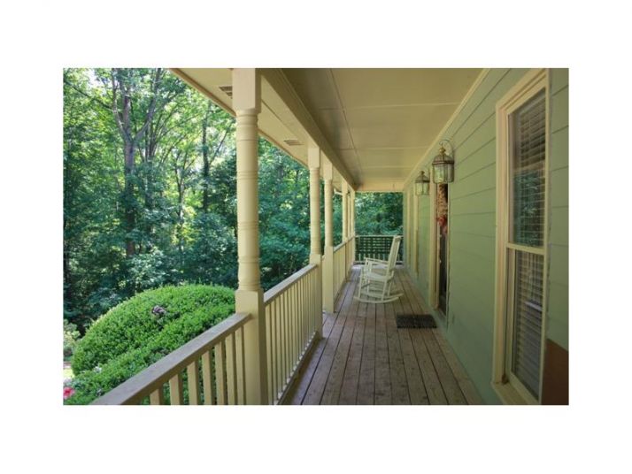 2376 Meredith Drive, Loganville, GA 30052