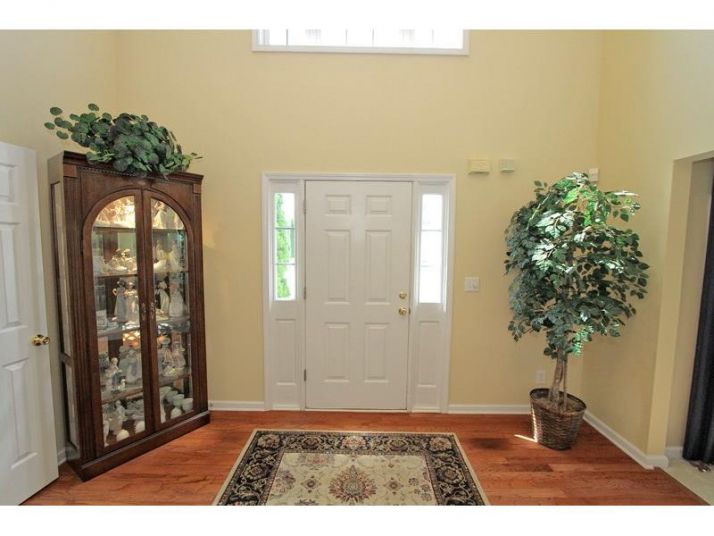 550 Orchard Place Circle, Lilburn, GA 30047