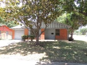 4900 Jamesway Road, Fort Worth, TX 76135