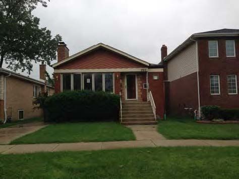 2915 W 102nd St, Evergreen Park, IL 60805