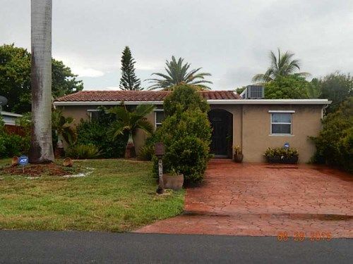 609 SW 2 AV, Hallandale, FL 33009