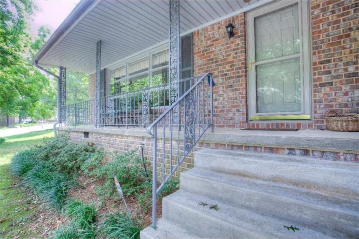 3959 Stoneview Circle, Stone Mountain, GA 30083