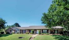 200 ROLLING MEADOWS DR Jackson, MS 39211