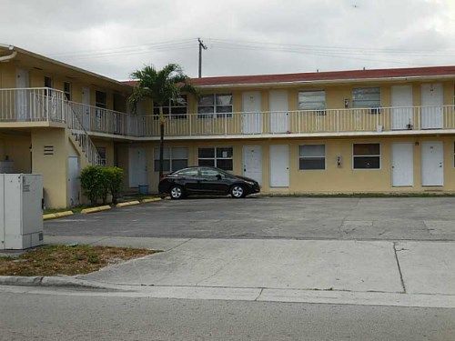 605 W 68 ST # 10, Hialeah, FL 33014