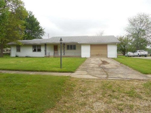 125 N Elm Street, Herscher, IL 60941