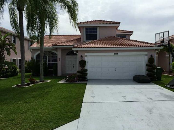 1944 NW 183 TE, Hollywood, FL 33029