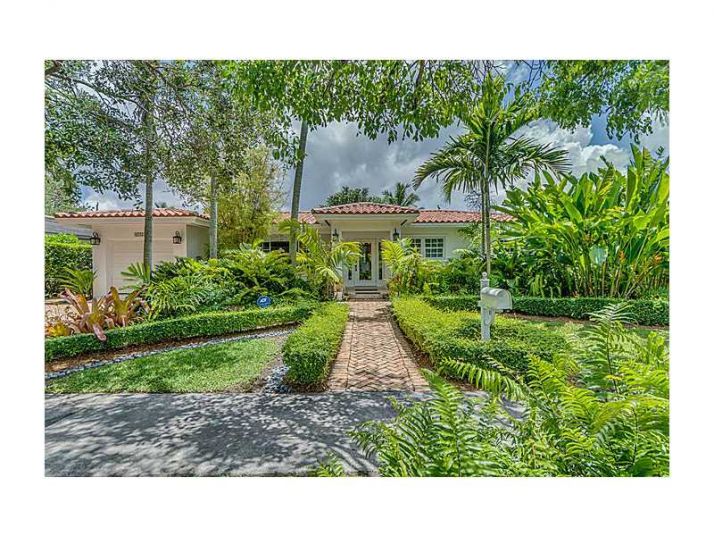 8225 SW 63 PL, Miami, FL 33143