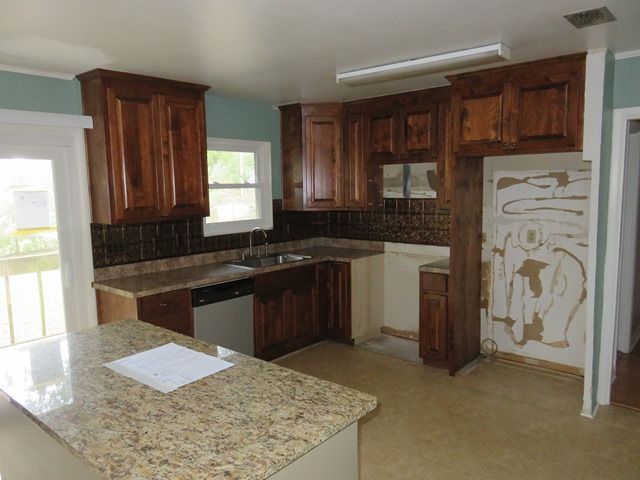 6311 E Shore Dr, Pensacola, FL 32505