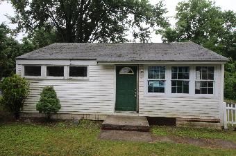 16 Whippoorwill Rd, Southington, CT 06489