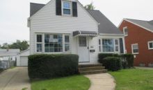 8213 Ivandale Dr Cleveland, OH 44129