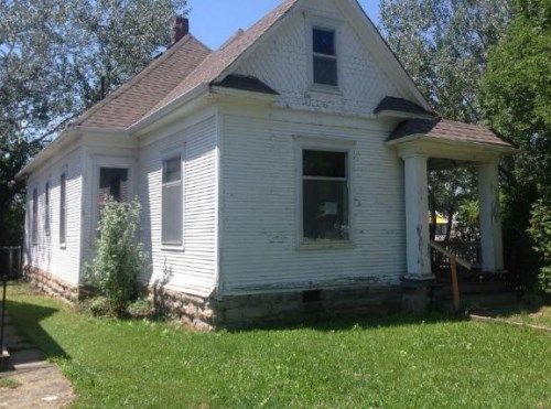 2230 Washington Ave, Parsons, KS 67357