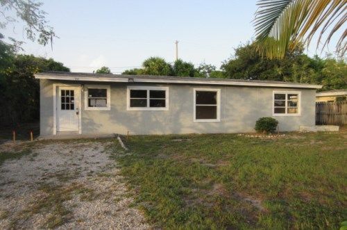 350 7th Rd SW, Vero Beach, FL 32962