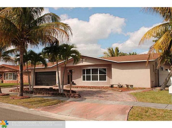 6751 NW 23RD ST, Pompano Beach, FL 33063
