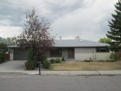 3440 N Hillcrest Dr, Butte, MT 59701