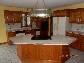 2606 E Teaberry Ln, Vincennes, IN 47591