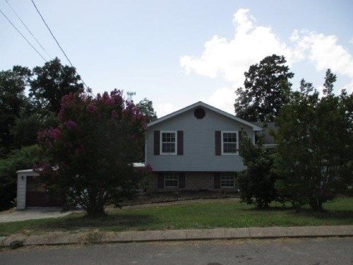1405 W Crane St, Rossville, GA 30741