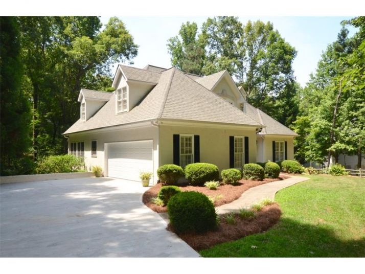 1710 Cox Road, Roswell, GA 30075