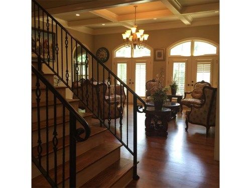 515 Long Glen Drive, Atlanta, GA 30327