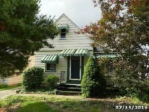 14201 Kennerdown Ave, Maple Heights, OH 44137