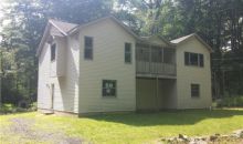 114 Lakewood Dr Canadensis, PA 18325