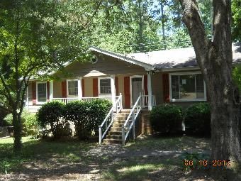 206 Yorktown Drive, Chapel Hill, NC 27516