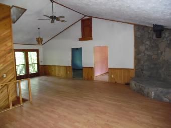 423 Maple Leaf Dr, Dillard, GA 30537