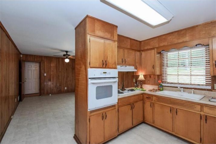490 Hunnicutt Road, Mableton, GA 30126