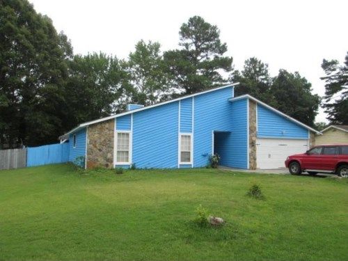 889 Glasgow Drive Nw, Lilburn, GA 30047