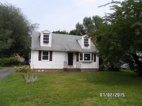 132 Fisher Rd, Middletown, CT 06457