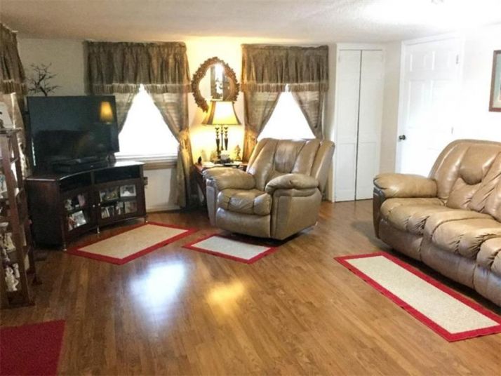 19 North Bowden Street, Commerce, GA 30529