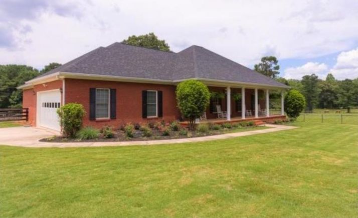 215 Pine Cedar Circle, Brooks, GA 30205