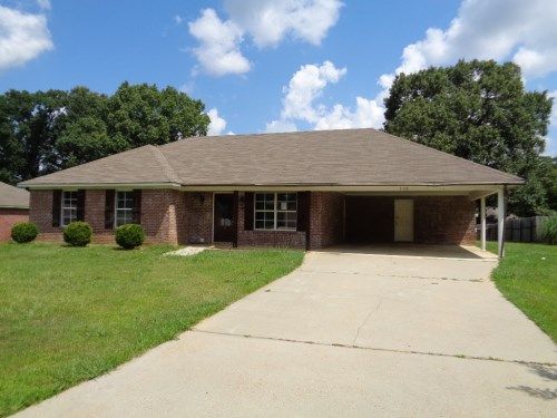 128 Davis Avenue, Canton, MS 39046