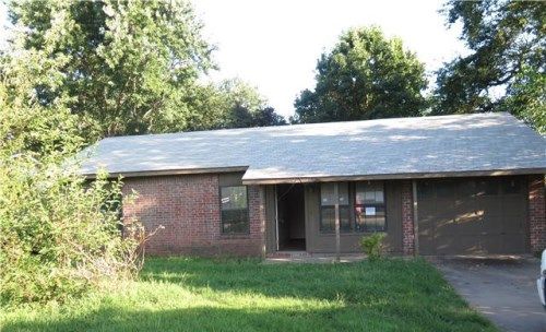 3510 W Olive St, Rogers, AR 72756