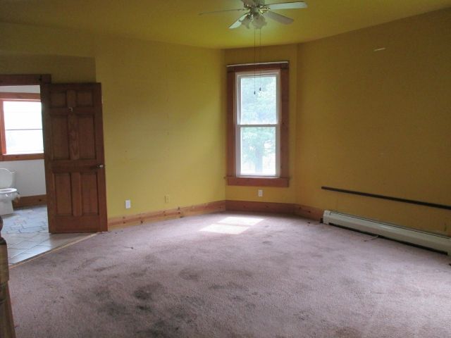 237 E Wilson Ave, Girard, OH 44420