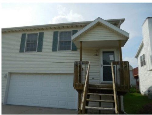 1528 Martin Luther King Dr, Bloomington, IL 61701