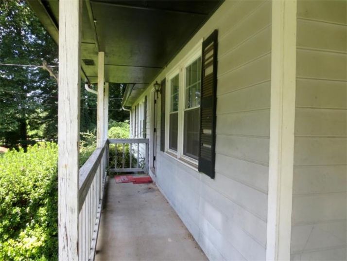 828 Old Canton Road, Marietta, GA 30068