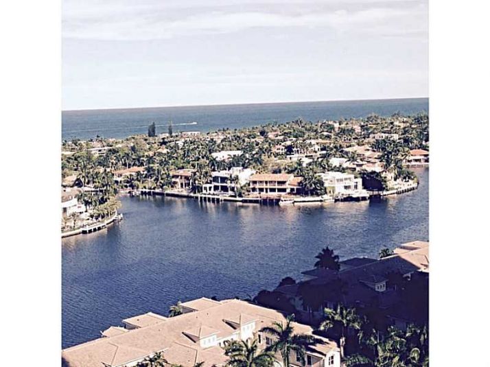 21150 POINT PL # 1704, Miami, FL 33180
