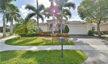 2550 JARDIN MNR Fort Lauderdale, FL 33327