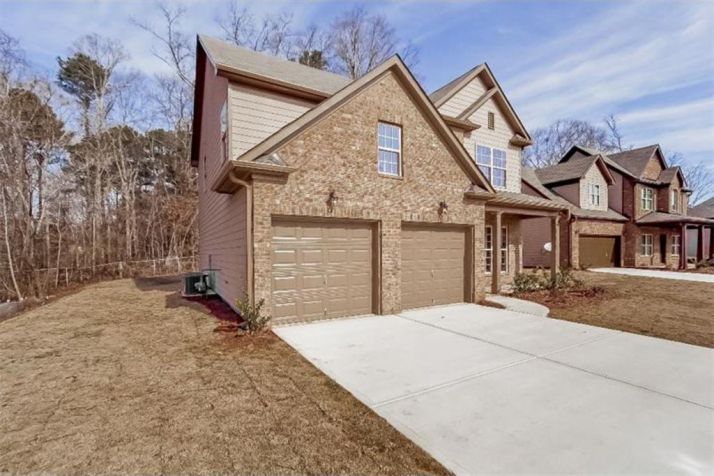 3888 Dunaire Drive, Stone Mountain, GA 30083