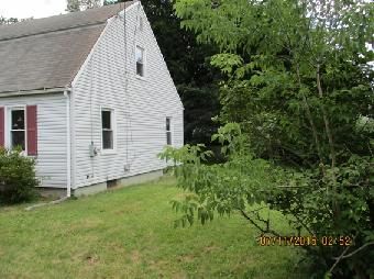 11 Livingstone Ave, Westfield, MA 01085