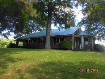 542 Dry Pond Hwy, Claudville, VA 24076