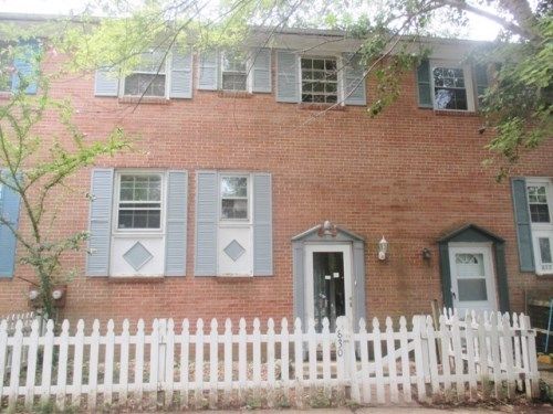 830 Calvert Towne Dr, Prince Frederick, MD 20678