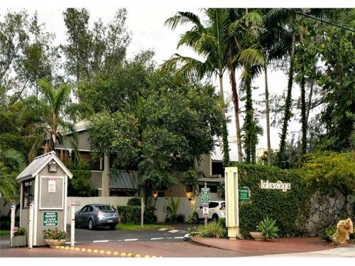 5323 SW 71 PL # 5323, Miami, FL 33155