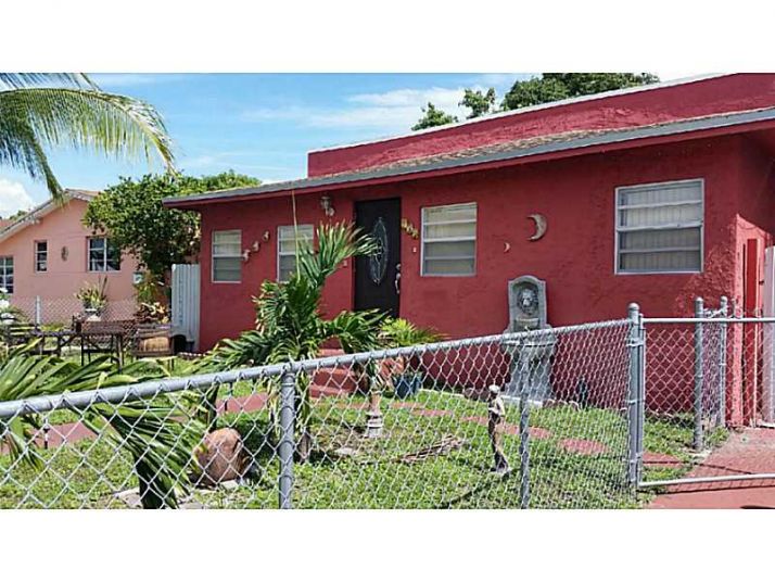 135 E 11 ST, Hialeah, FL 33010