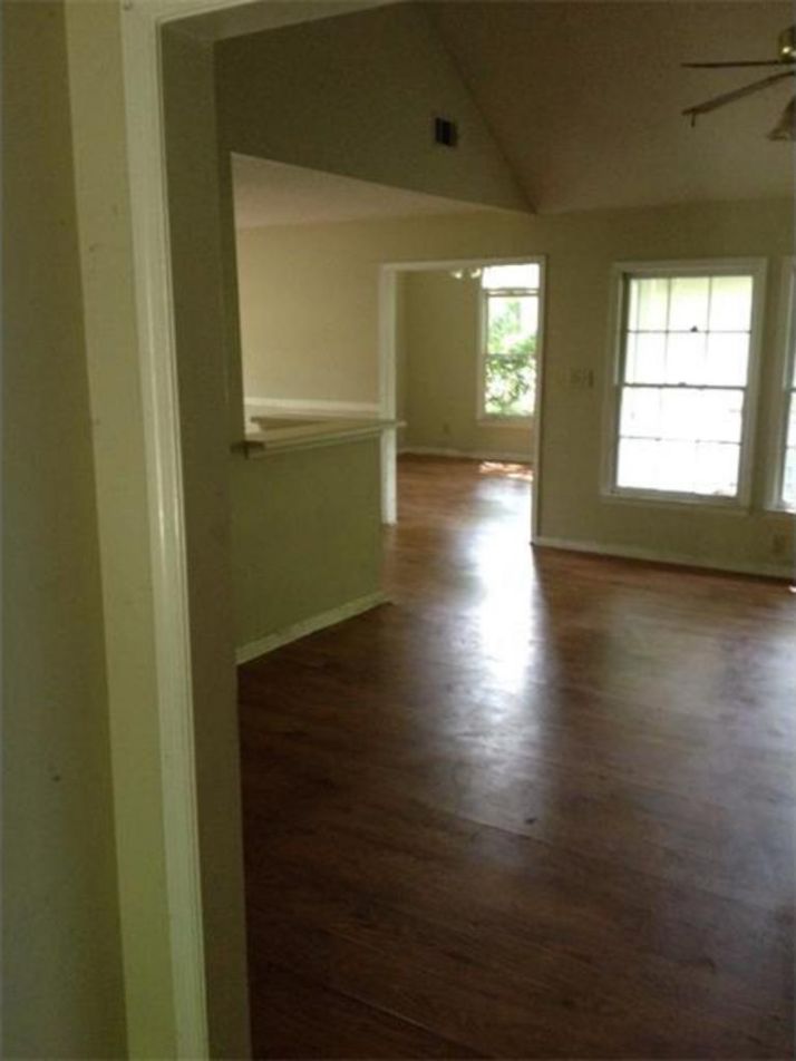 3704 Broken Arrow Lane, Woodstock, GA 30189