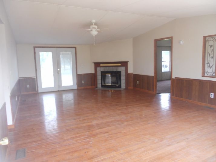 58 Willow Drive, Elizabeth, WV 26143