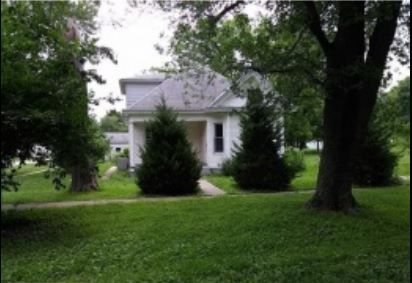 600 Osie St, Gillespie, IL 62033